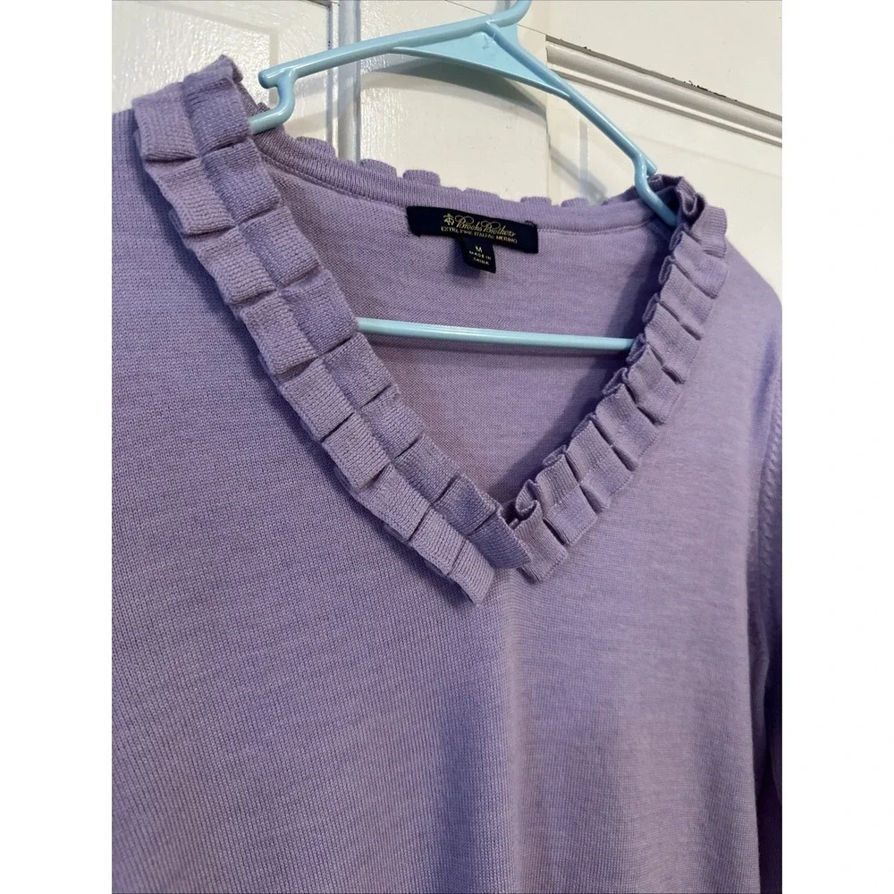 Brooks Brothers women's purple merino wool‎ ruffled V-neck sweater Size Medium